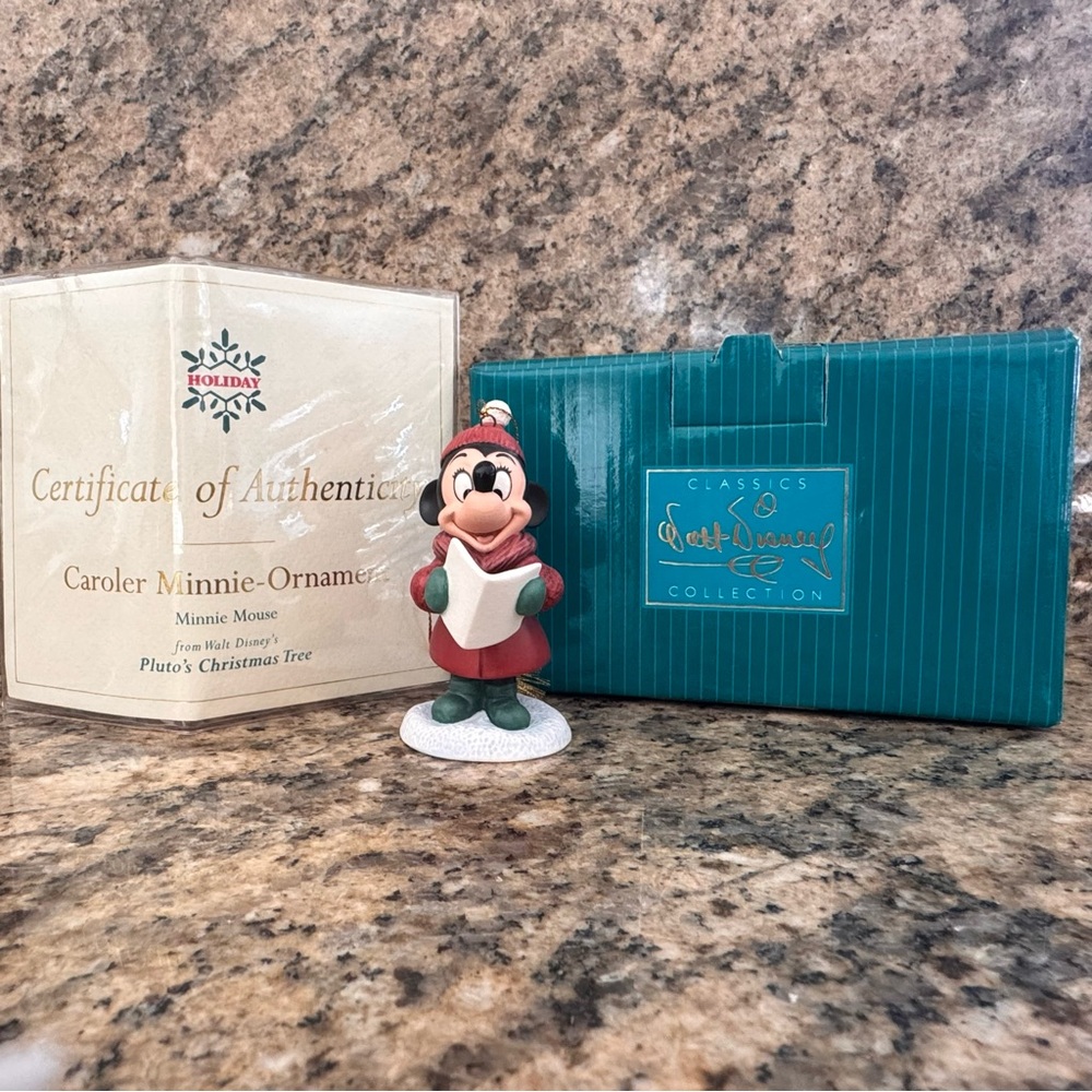 Walt Disney Caroler Minnie Mouse Ornament